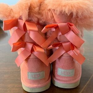 UGG Coral Fluffy Boots with Ribbon Bows - kids size 4 (EU 36)